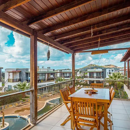 Beautiful 2 Bedroom House With Pool In Gumusluk Apartment